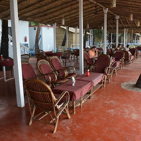 Silent Resort Мандрем Екстериор снимка